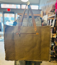 Load image into Gallery viewer, Baylor Weekender