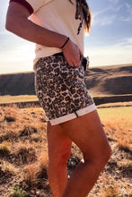 Load image into Gallery viewer, TENNESSEE WALKING SHORTS - CHEETAH