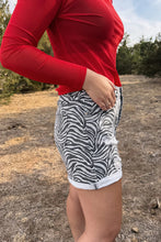 Load image into Gallery viewer, TENNESSEE WALKING SHORTS - ZEBRA