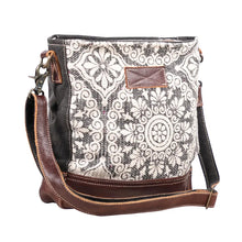 Load image into Gallery viewer, 1900 Shoulder Bag